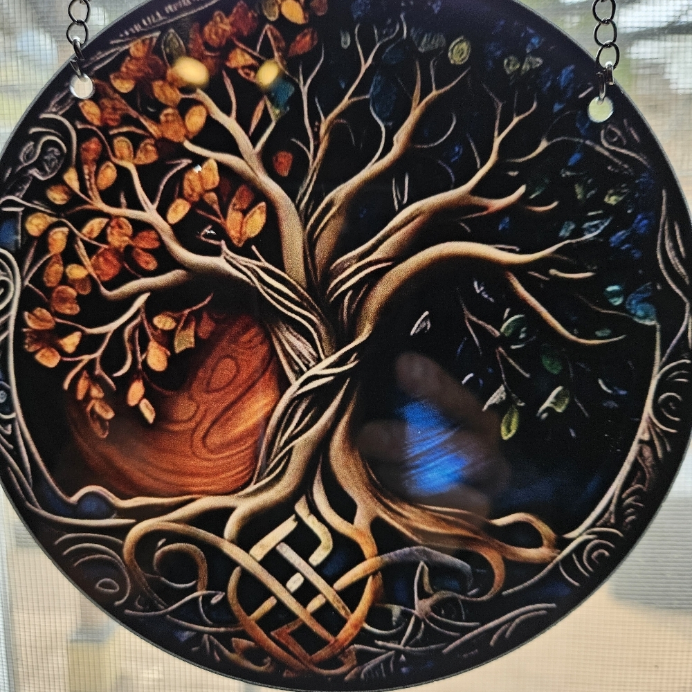 Dramatic Two Season Tree Suncatcher